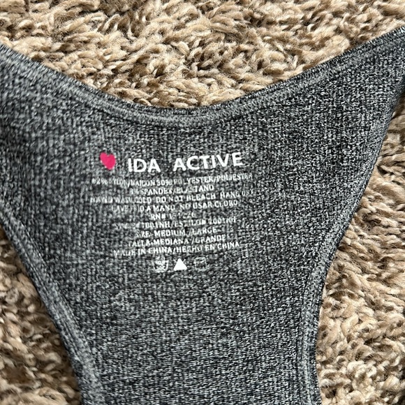 IDA Active Women’s tank - M/L - Picture 7 of 7